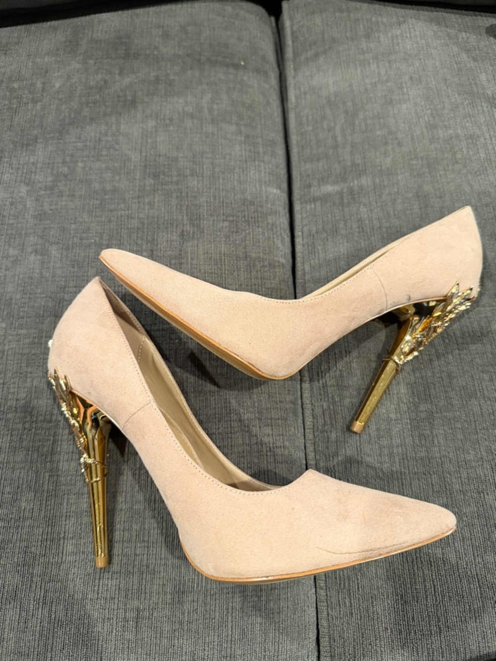 New Shoedazzle Size 9 Pink Suede Pointed Toe Pumps with Gold Sculpted Heel
